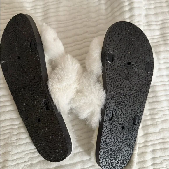 Fluffy White Slippers - bridal slippers - Picture 2 of 4